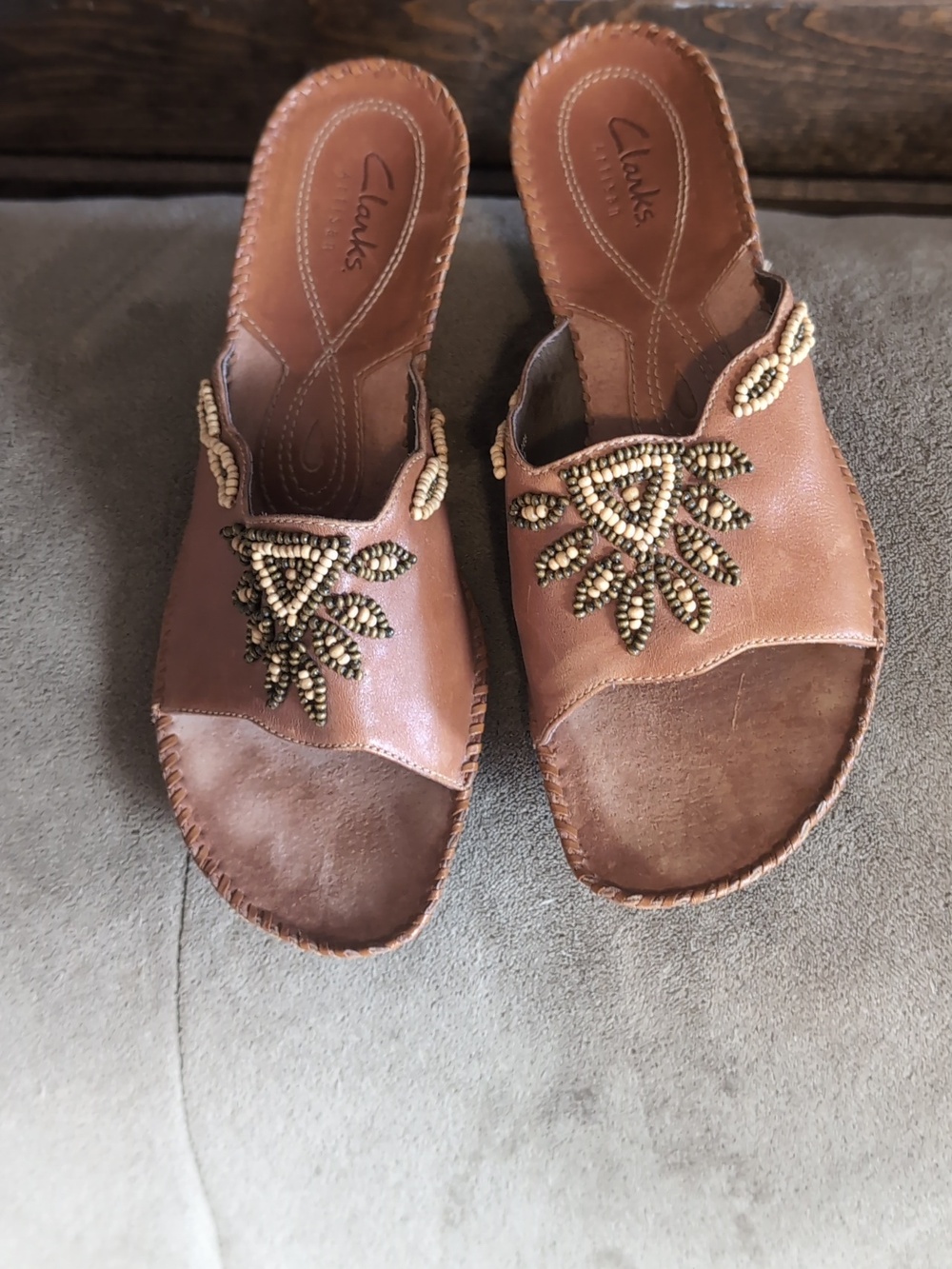 Clarks Artisen Brown Leather Wedge Sandals with Beaded Floral Accents - Picture 5 of 7